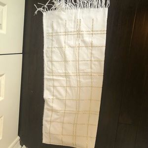 White and Gold scarf